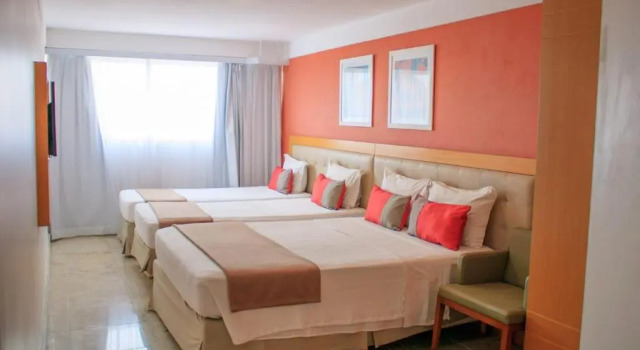 Трёхместный номер Standard Royal Urban Macaé Hotel