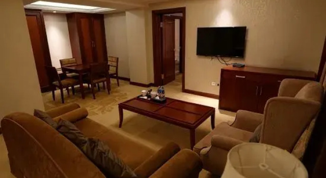 Люкс Deluxe Licheng Longzhang M Hotel (Convention and Exhibition Center Branch, Outlook Tower)