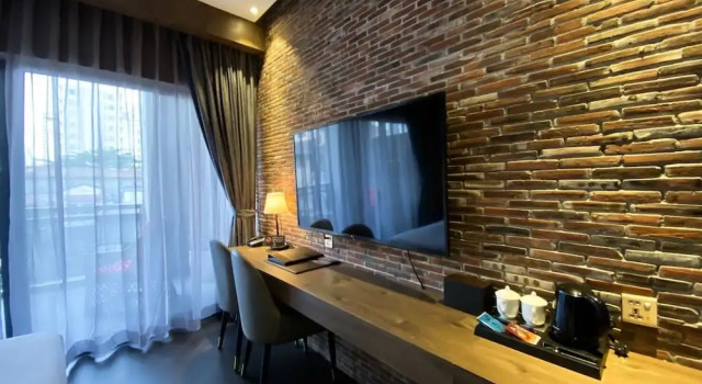 CHECK inn Phnom Penh BKK 1
