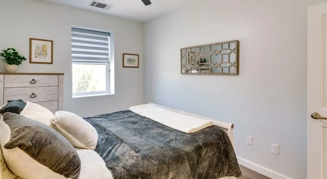 Апартаменты Walk to Downtown: Cozy Lenoir Apartment!
