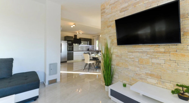 Gorgeous Home In Rovanjska, Забронировать Отель Отели Ясенице 3 звезды, 3*