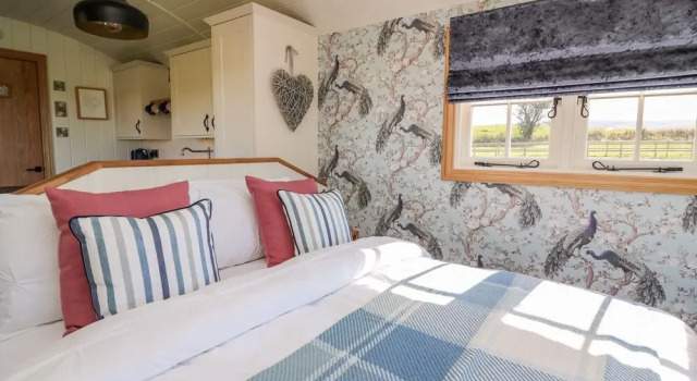 Cwt Y Gors, Book Hotel Pontrhydfendigaid Glamorgan
