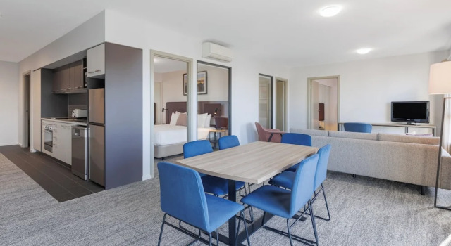 Апартаменты с 3 комнатами с балконом Quest Werribee