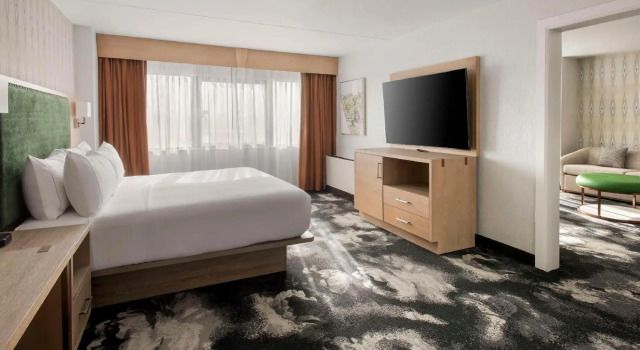 DoubleTree by Hilton Poughkeepsie Convention Center, Book Hotel SPA-hoteller i New York State, SPA