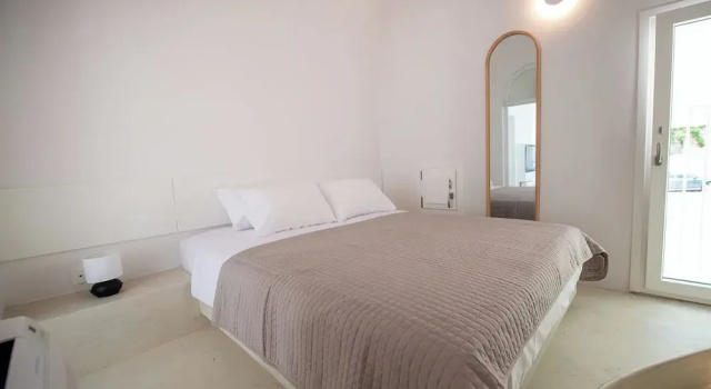 Люкс Deluxe с балконом Atria Suites