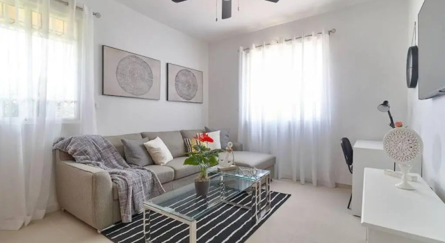 Oasis in front of the PARK/ 3BR W/ FAMILY ROOM + STUDY