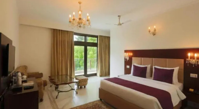 Hotel Aashiyaana by Yaara, Забронировать Отель Отели Нью-Дели с завтраком, Завтраки