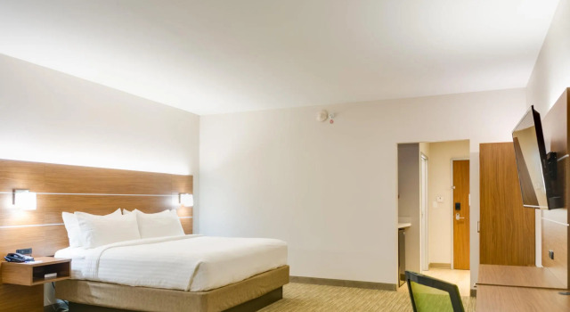Двухместный номер Standard Holiday Inn Express & Suites Russellville by IHG