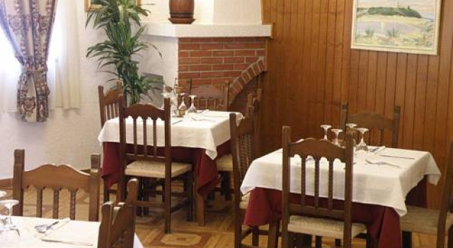 Hostal Restaurante Las Acacias, Đặt Khách sạn Los Caños de Meca Costa de la Luz