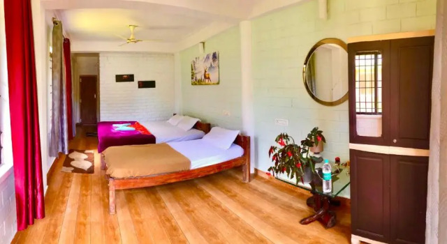 Streamedge Sakleshpur, Boek Hotel Hotels in Hanbal met zwembad, Zwembad