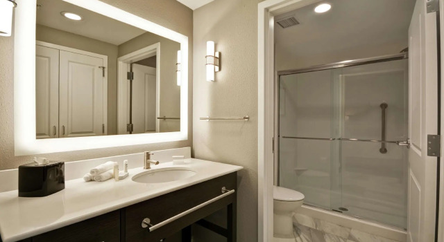 Четырёхместный люкс c 1 комнатой Homewood Suites by Hilton Raleigh Cary I-40
