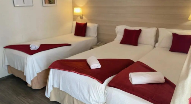 Трёхместный номер Standard с балконом Hotel Norai