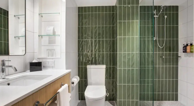 Четырёхместный номер Standard Holiday Inn Dandenong by IHG