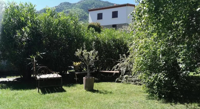 Les lauriers, Rezerwuj Dom wakacyjny Sahorre Pyrénées-Orientales
