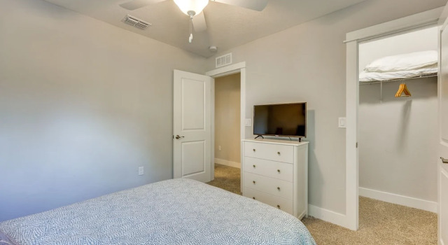 Апартаменты с 3 комнатами Pet-friendly Townhome, 1 Mi to Southbank Riverwalk