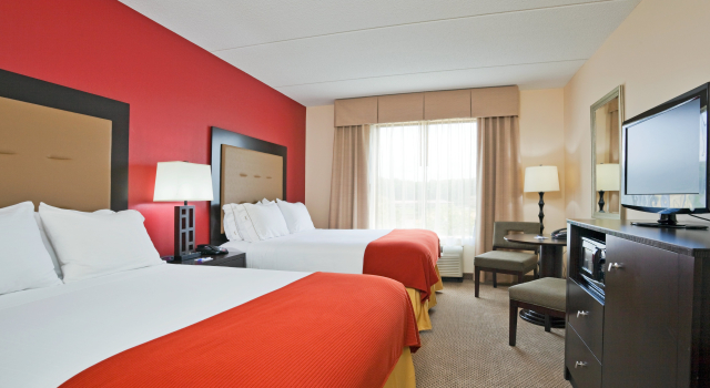Holiday Inn Express Hotel & Suites Kodak East-Sevierville by IHG, Забронировать Отель Кодак Теннесси, рядом с Tennessee Smokies Minor League Baseball and Smokies Park