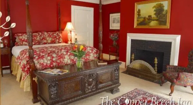 Номер Deluxe Copper Beech Inn