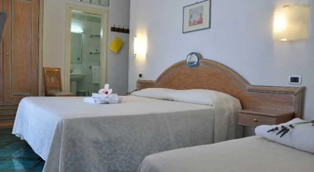 Трёхместный номер Standard с балконом Hotel La Marticana