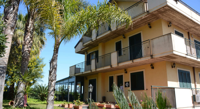 B&B Villa San Leonardo, Book Villa Hotels in Sicily with a Pool, Swimming Pool