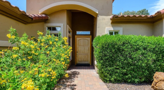 Casa Dynamite 4 Bedroom Home by RedAwning
