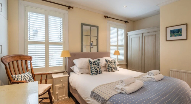 Коттедж Charming Victorian Family Home in Wimbledon