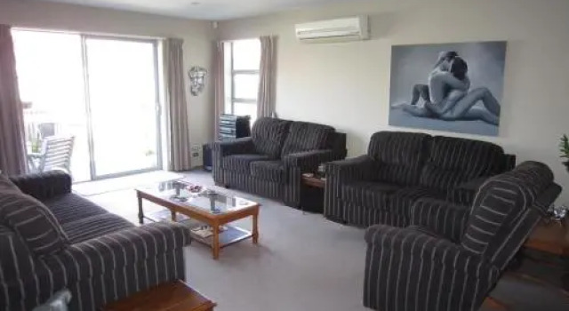 Addington Bed And Breakfast, Забронировать Отель Отели Крайстчёрч с парковкой, рядом с Hagley Oval Pavilion, Парковка