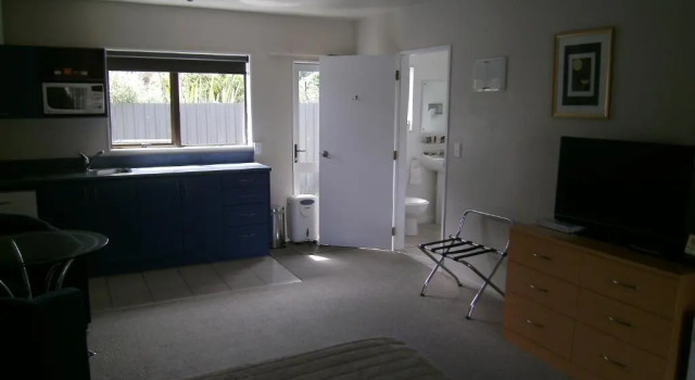 Студия Executive Anchorage Motel Apartments