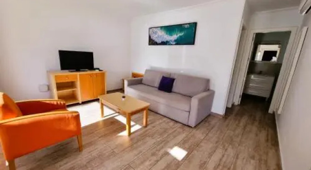 Bungalows Teresa, Забронировать Апартаменты/квартира Отели Плайя дель Инглес с парковкой, рядом с Экуменический храм Эль-Сальвадор, Парковка