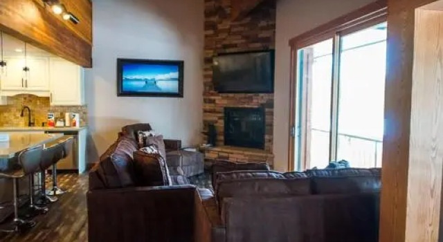 Ski Run Villas Retreat Listing #416, Забронировать Отель Отели Маммот-Лейкс с бассейном, рядом с Подъемник 25, Бассейн