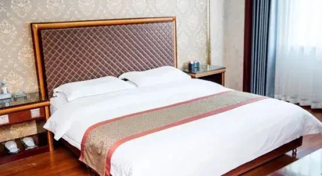 Люкс Deluxe Tianhe Hotel
