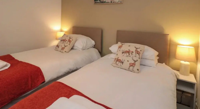 Number Ten, Buchen Sie Ferienhaus Hotels in Schottland mit Parkplatz, Parkplätze