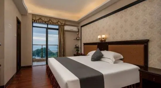 Люкс с 5 комнатами с видом на море Huanlege Hotel