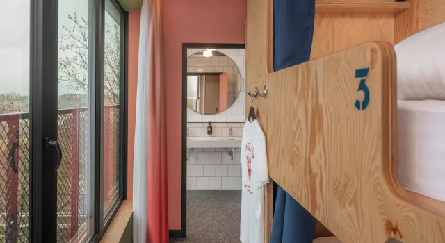 Кровать в общем номере (мужской номер) Eklo Hotels Nantes Centre - Île de Nantes