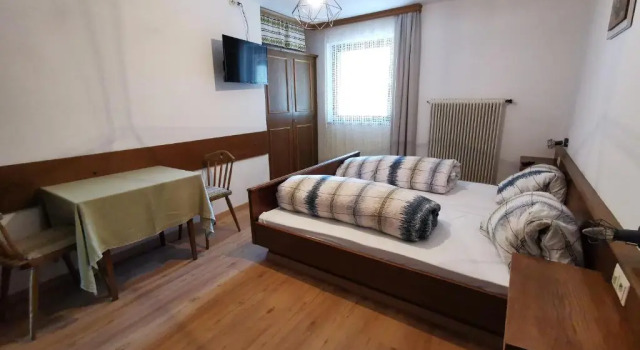 Gasthof zum Löwen, Rezerwuj Hotel Fließ Tyrol