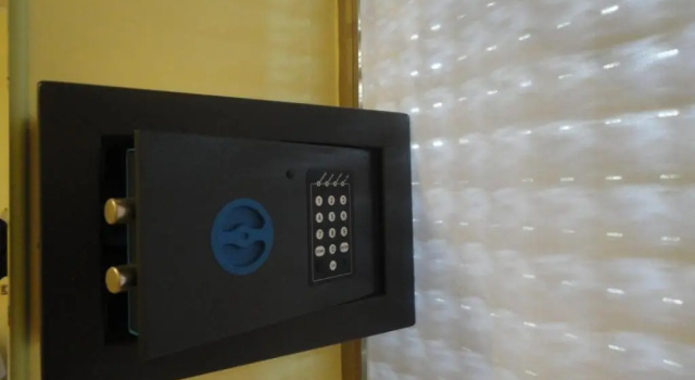 Трёхместный номер Standard Hotel Astoria