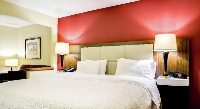 Студия Hampton Inn St. Joseph