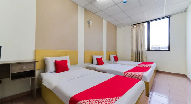 Люкс Superior OYO 89461 CP Hotel