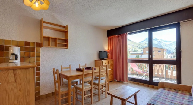 Bright Apartment Close to Ski-slopes, Забронировать Апартаменты/квартира Мон-де-Ланс Oisans, рядом с Горнолыжный подъемник Виллаж 1800