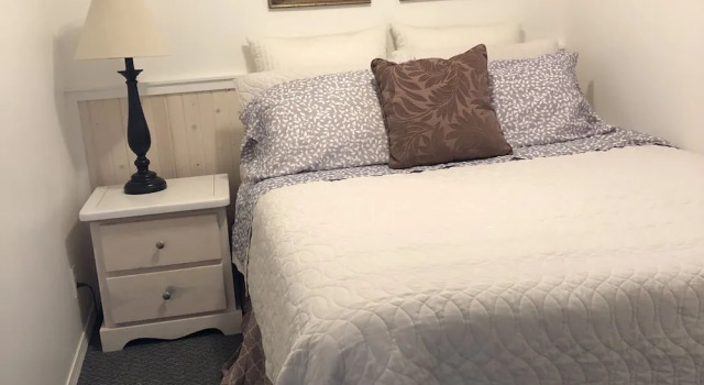 Семейный люкс Цокольный этаж с 2 комнатами рядом с пляжем Qualicum Breeze Beach Resort