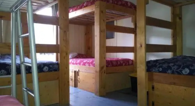 Kicking Horse Backpacker Hostel, Prenota Ostello Ostelli a Columbia Britannica, Ostello