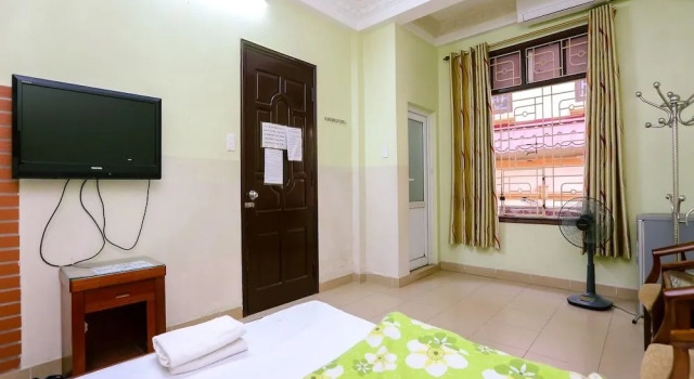 Hoa Quynh Guesthouse spot On, Забронировать Отель Отели Кау Гиай с парковкой, Парковка