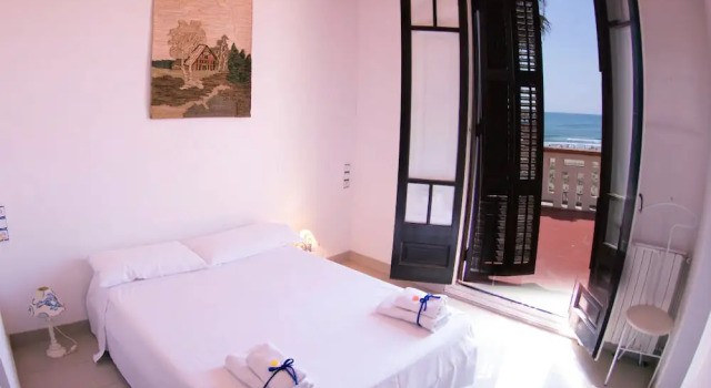 Cristofar Vilanova House, 预订 酒店 比利亚努埃瓦-赫尔特鲁 加拉富海岸