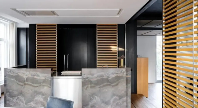 Magnificent High-end 2-bedroom Apartment in Gent, Забронировать Апартаменты/квартира Отели Leiestreek с парковкой, Парковка