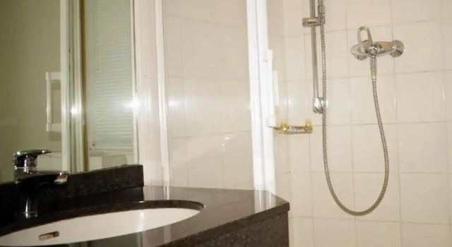 Трёхместный номер Standard Entrée Groß Borstel Garni Hotel