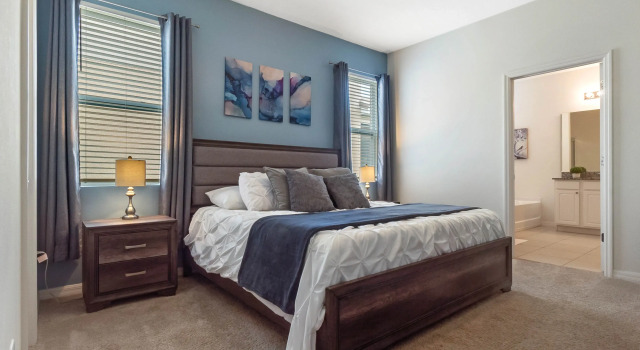 5 Bedrooms / 4.5 Bathrooms / Solterra (5272 OA), Davenport, US