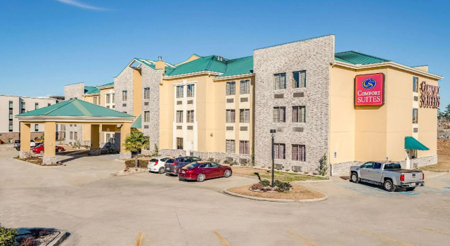 Кровать в общем номере Comfort Suites Hattiesburg near University