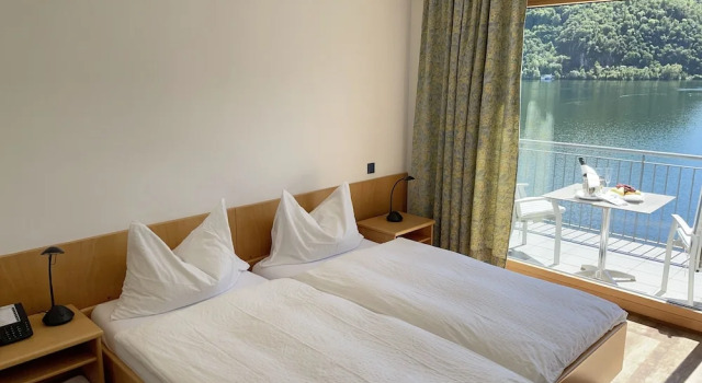 Двухместный номер Superior с балконом и с видом на озеро Tresa Bay Hotel - Lake Lugano