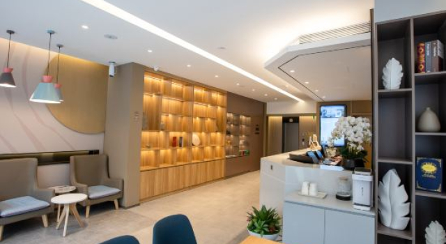 Homeinn · neo (Qingzhou Museum Fangong Pavilion Park), Prenota Hotel Hotel a Shandong con parcheggio, Parcheggio