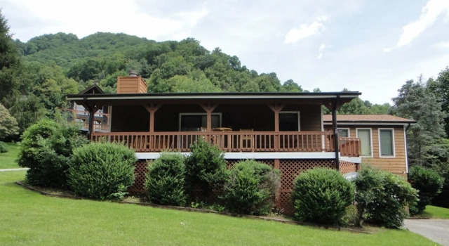 Rainbow Mountain Retreat