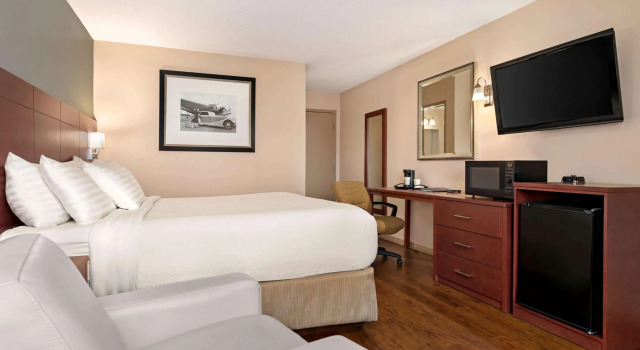 Days Inn by Wyndham Fredericton
